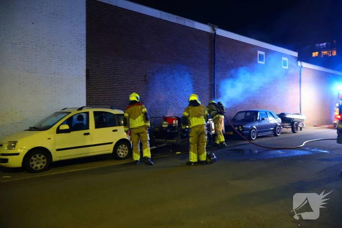Alerte bewoner meldt vlammen vanaf industrieterrein