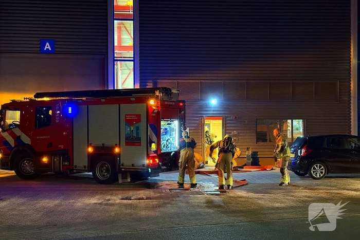 Brand in fabriek snel onder controle