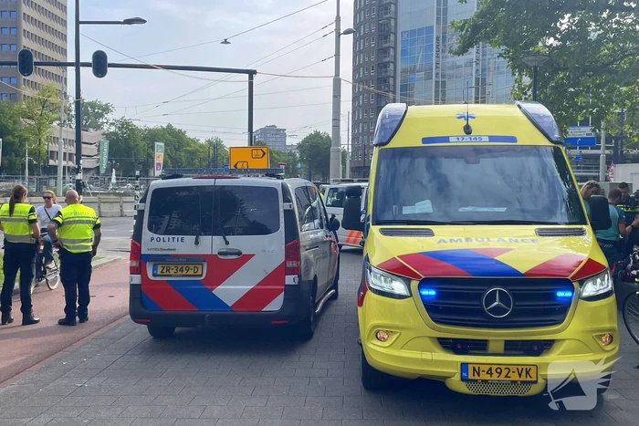 Zwaargewonden na botsing tussen fietser en scooter
