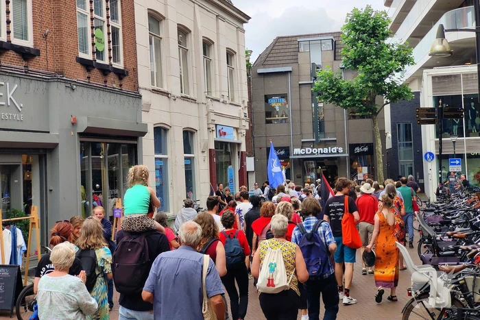 Demonstratie tegen hongersnood trekt aandacht