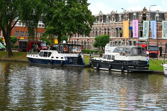 Kraan ingezet voor gestrande kruiser