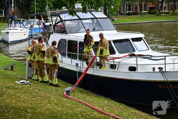 Kraan ingezet voor gestrande kruiser