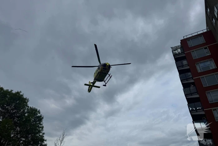 Medische noodsituatie in appartement leidt tot inzet traumahelikopter