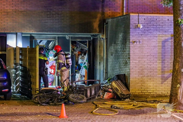Explosie in woning leidt tot aanzienlijke schade