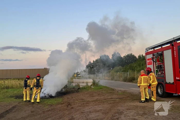 Scooter en pallet verwoest door brand