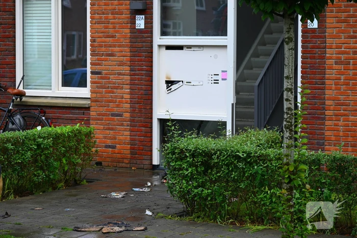 Brand in brievenbus portiekflat