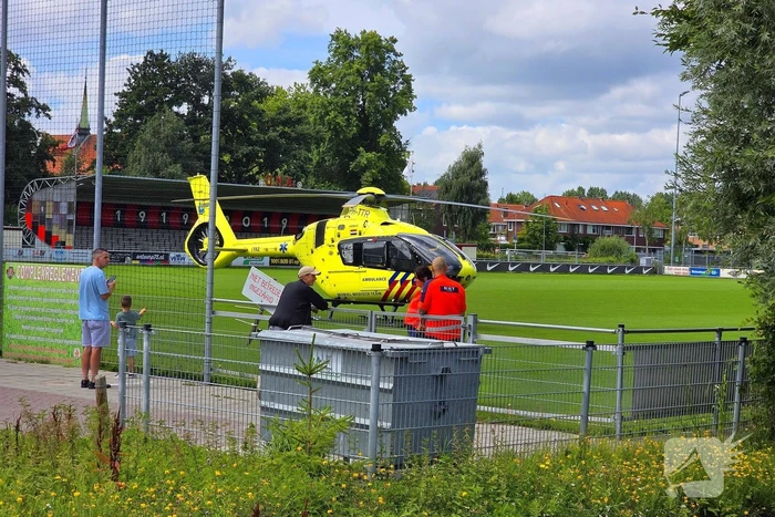Arts en ambulance met spoed naar ziekenhuis
