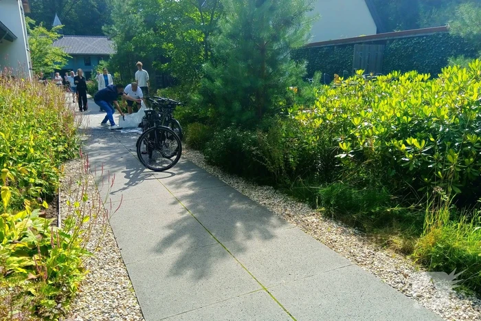 Oplettende omstanders blussen fietsbrand