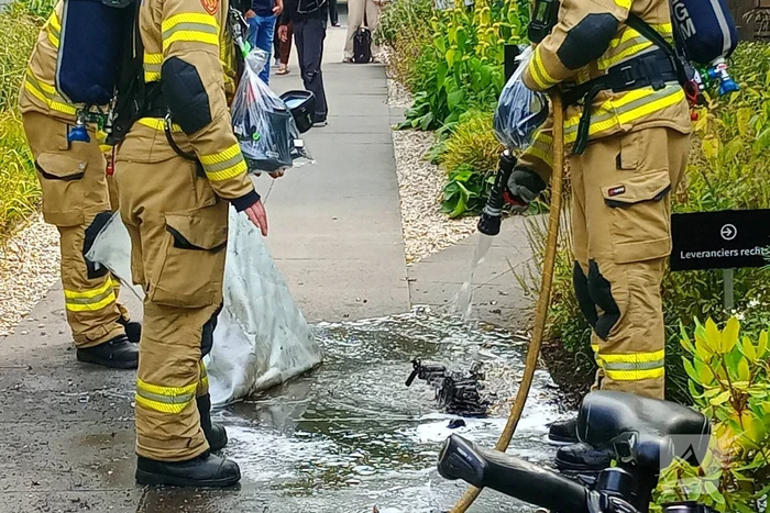Oplettende omstanders blussen fietsbrand