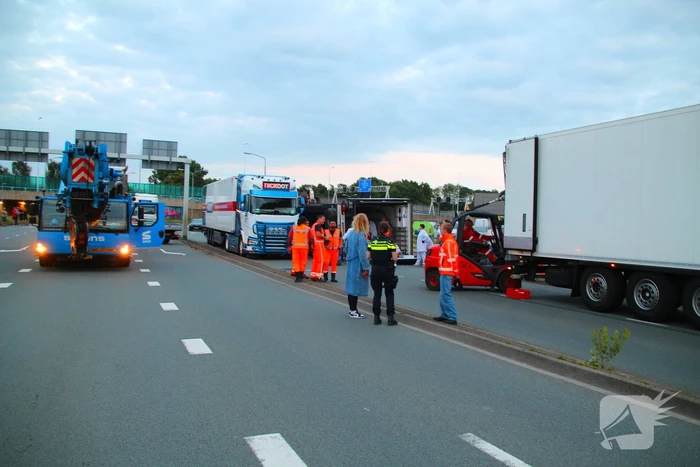 Vrachtwagen slaat om