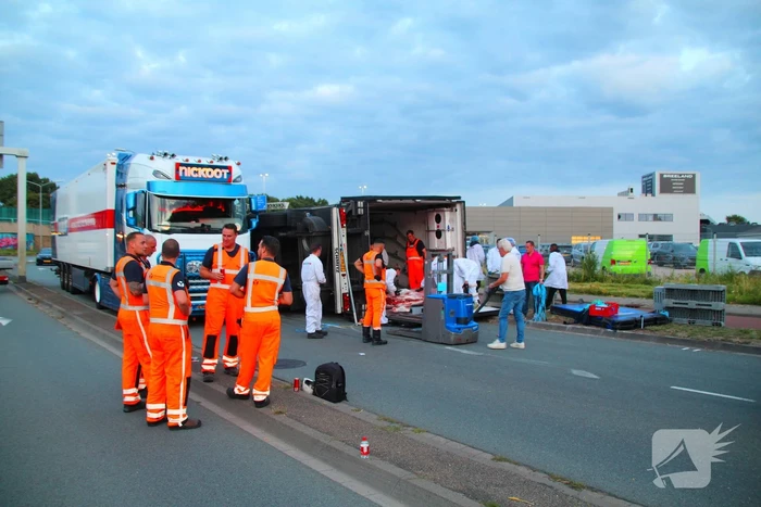 Vrachtwagen slaat om