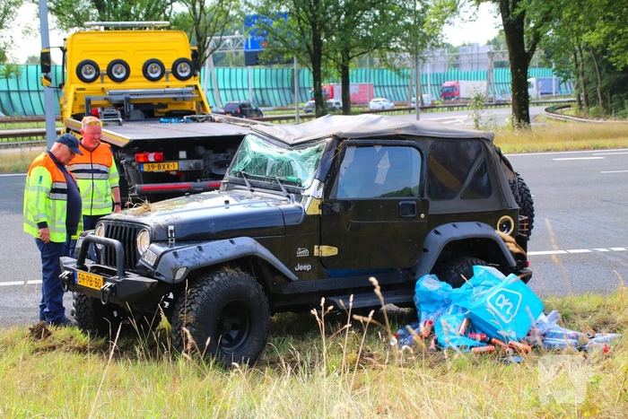 Jeep zwaar beschadigd door ongeluk