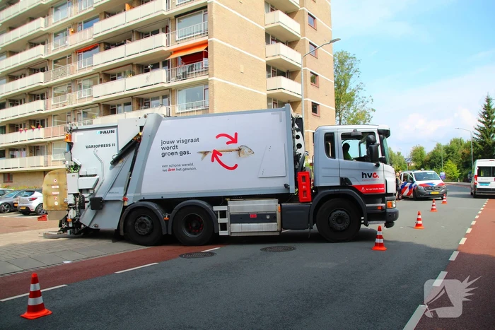 Ongeval tussen vuilniswagen en auto