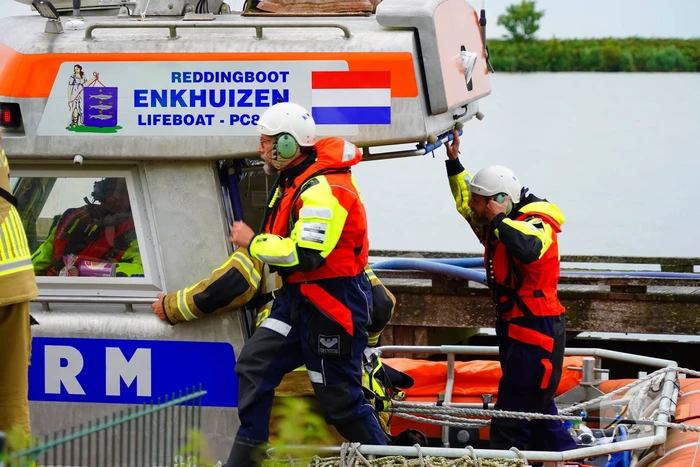 Reddingsoperatie op het water