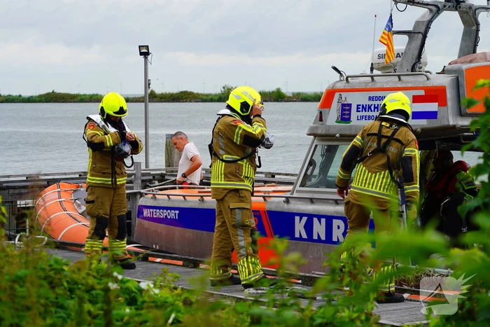 Reddingsoperatie op het water