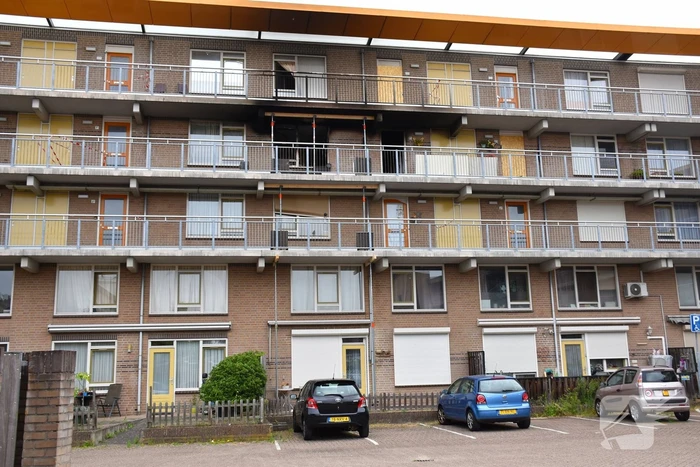 Zeer grote brand in flatwoning