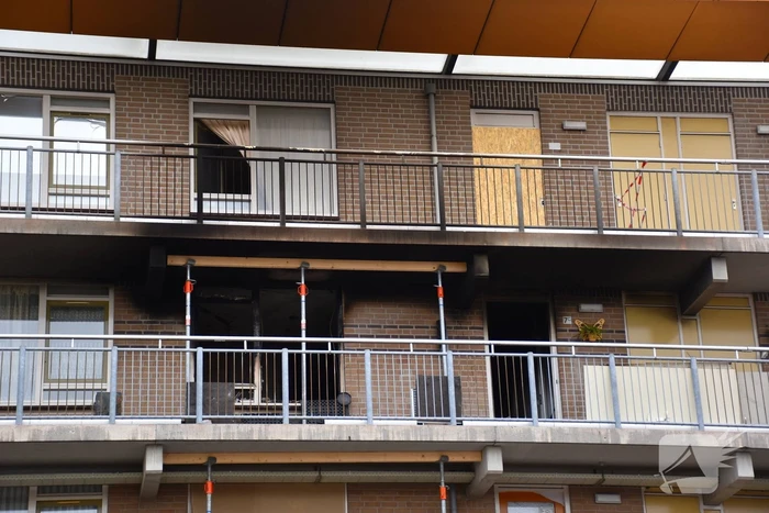Zeer grote brand in flatwoning