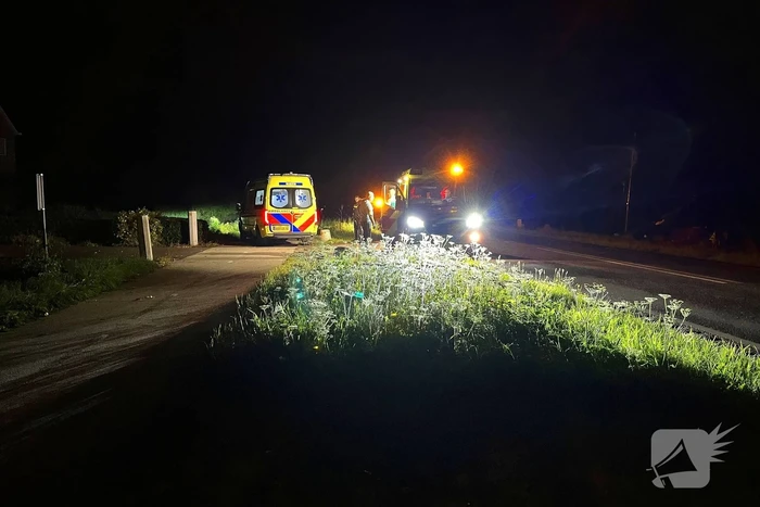 Ernstige hoofdwond bij fietser na ongeluk