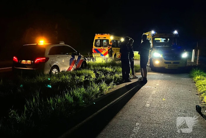 Ernstige hoofdwond bij fietser na ongeluk
