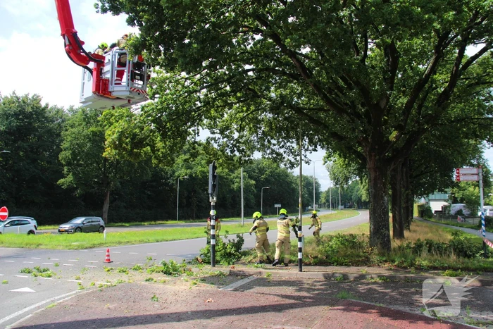 Provinciale weg deels afgesloten door stormschade