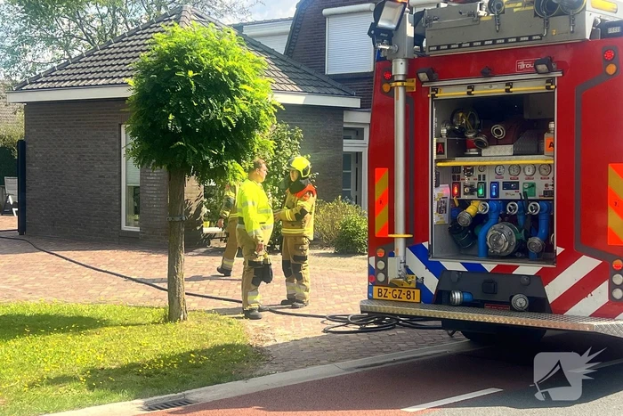 Buitenbrand veroorzaakt door onkruidverbranding