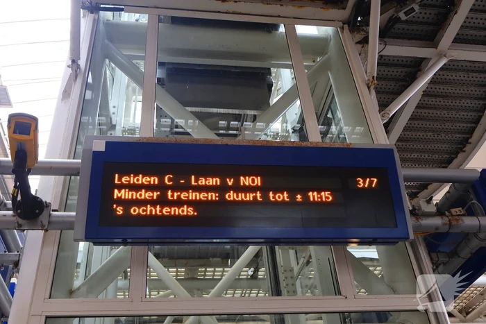 Defecte bovenleiding leidt tot grote vertragingen