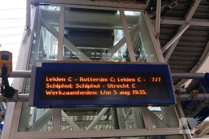 Defecte bovenleiding leidt tot grote vertragingen