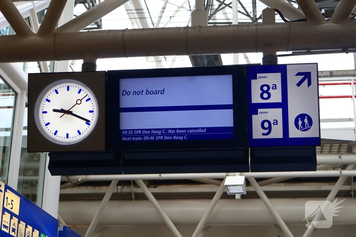Defecte bovenleiding leidt tot grote vertragingen