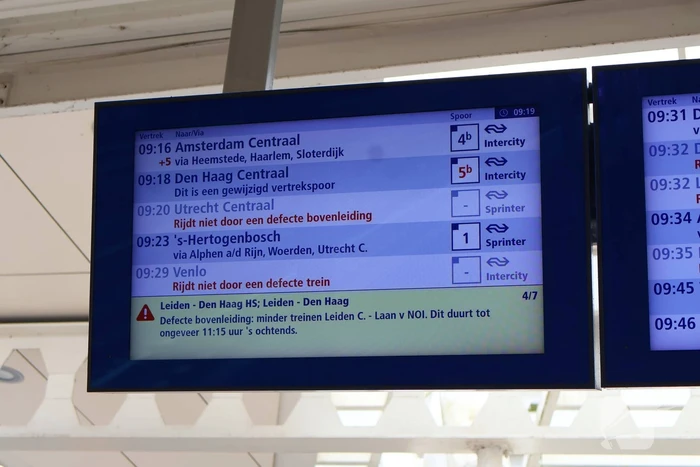 Defecte bovenleiding leidt tot grote vertragingen