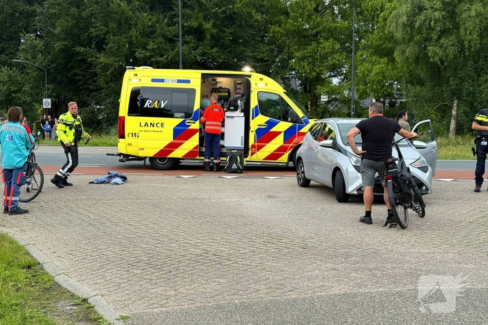 Fietser gewond na aanrijding met auto