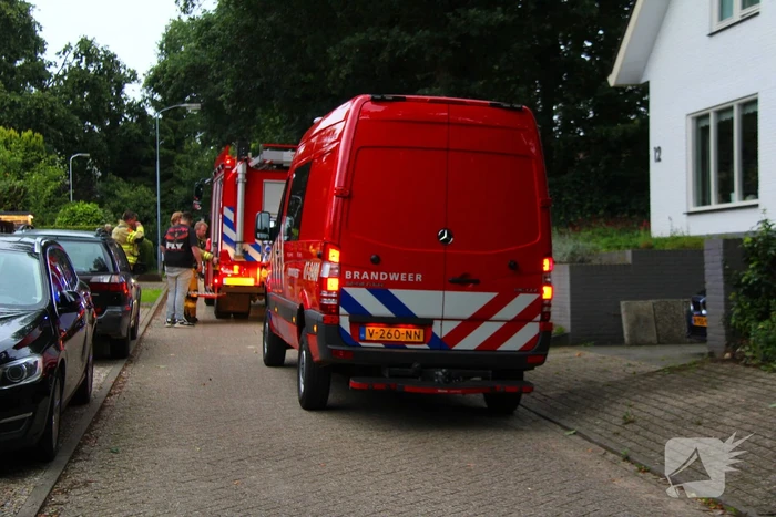 Brandweer zet ventilatie in na woningbrand