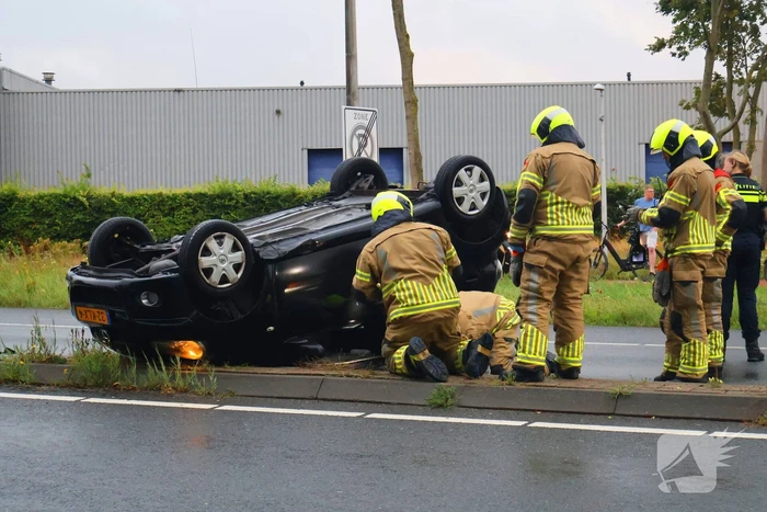 Auto uit de bocht bij ongeval