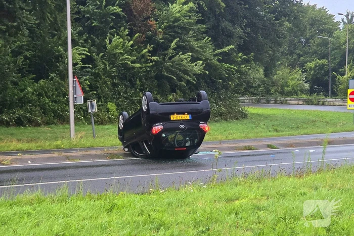 Auto uit de bocht bij ongeval