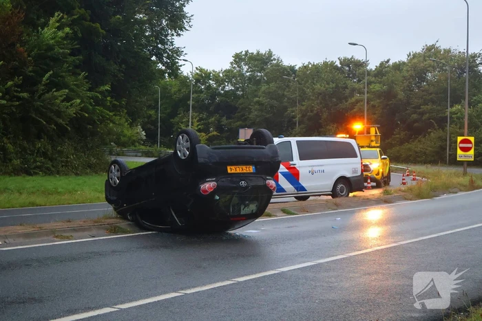 Auto uit de bocht bij ongeval