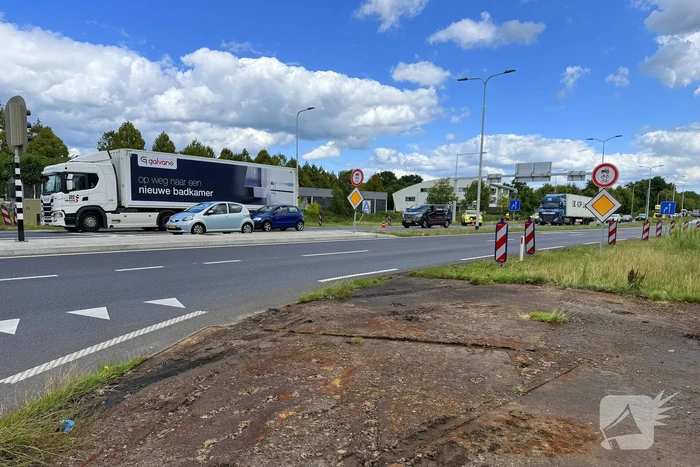 Vrachtwagen met pech veroorzaakt lange file