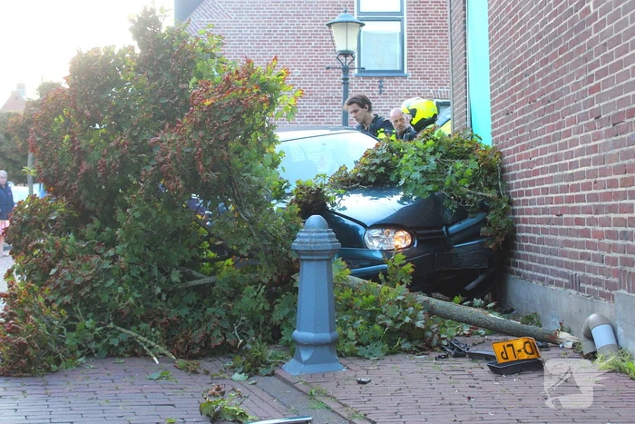 Auto ramt woning