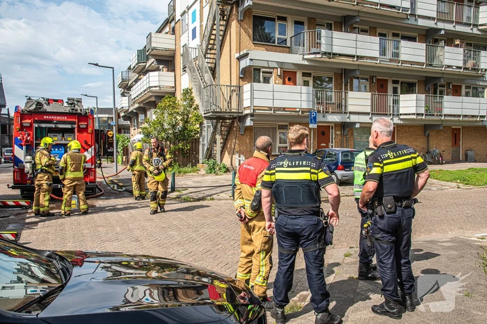 Woningbrand met grote schade na uitslaande brand
