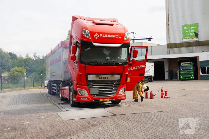 Brand in vrachtwagen snel aangepakt
