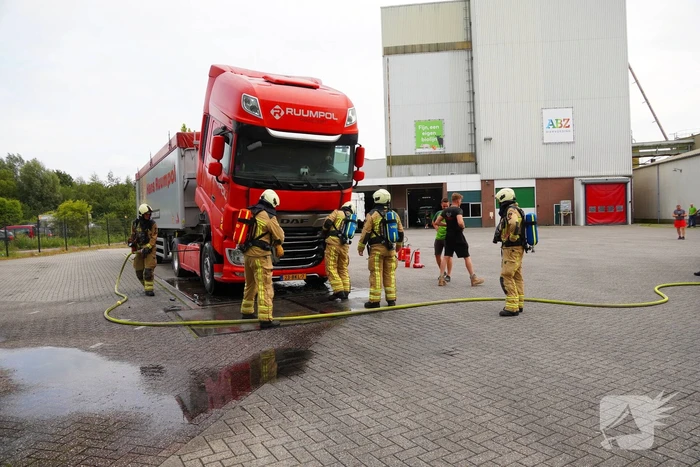 Brand in vrachtwagen snel aangepakt