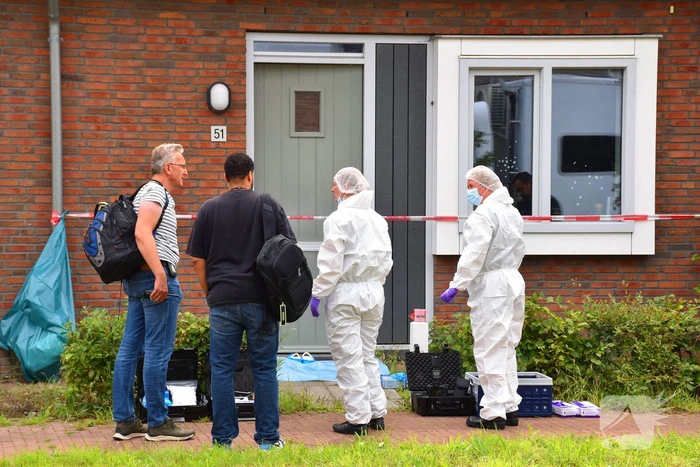 Vrouw gevonden onder verdachte omstandigheden