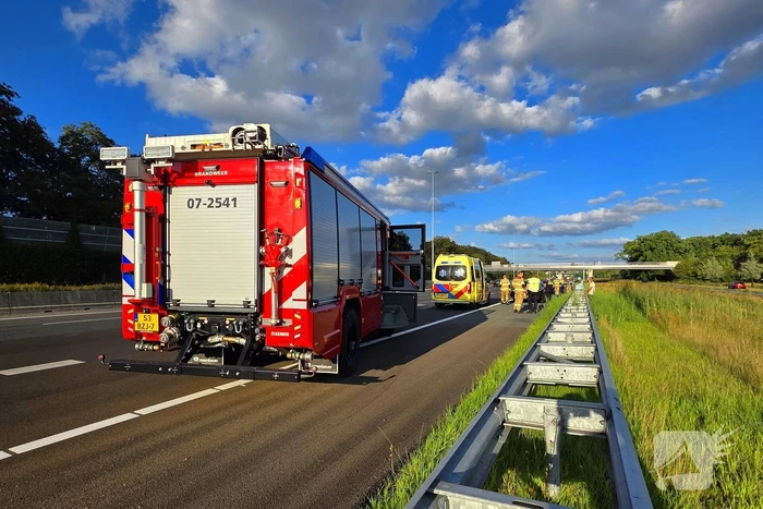 Gevluchte bestuurder na botsing op snelweg door politiehelikopter gevonden