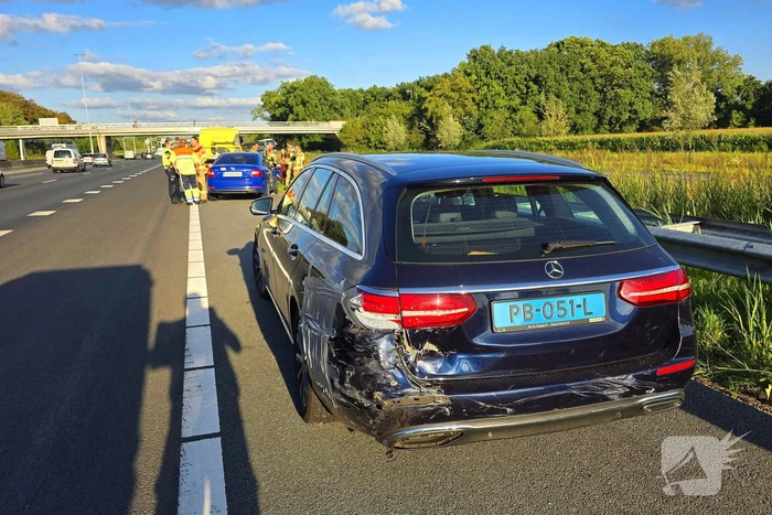 Gevluchte bestuurder na botsing op snelweg door politiehelikopter gevonden