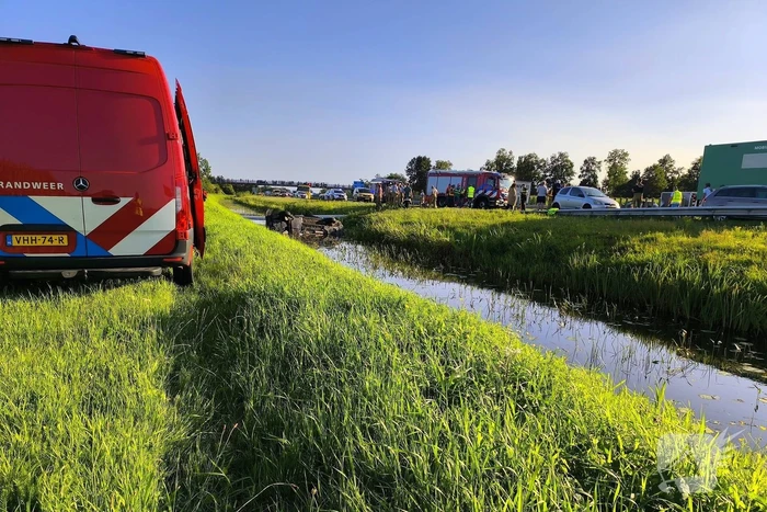 Meerdere slachtoffer bij auto te water