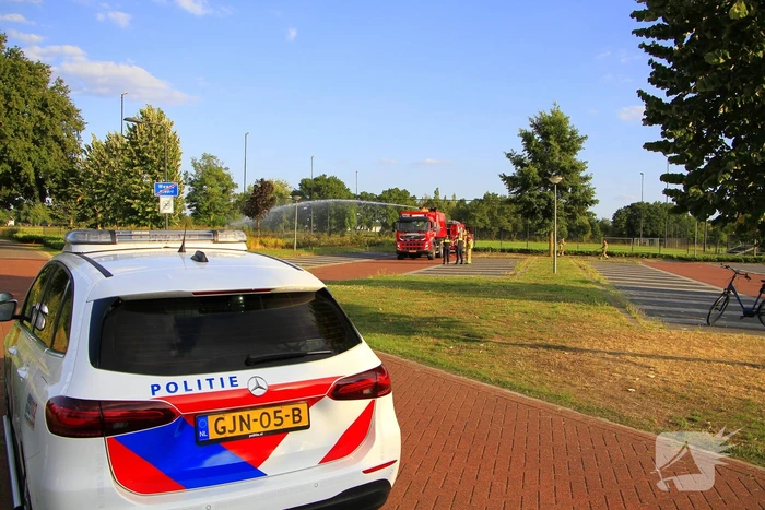 Brand in berm leidt tot rookontwikkeling