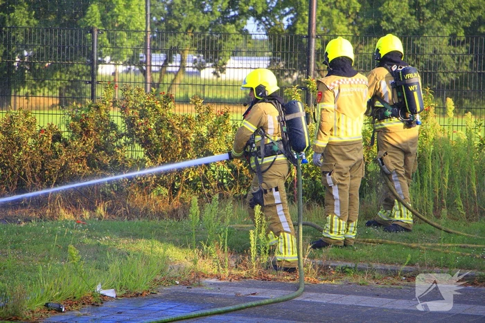 Brand in berm leidt tot rookontwikkeling