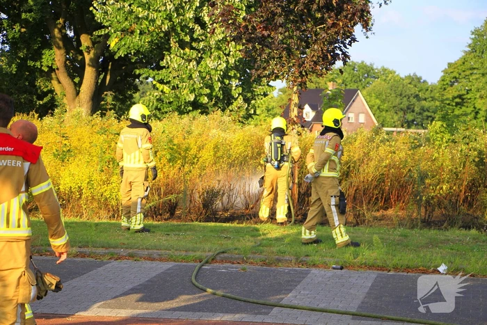 Brand in berm leidt tot rookontwikkeling
