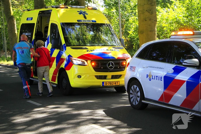 Fietsers botsten op voetgangers en raakten gewond