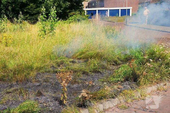 Brandweerinzet bij grasbrand