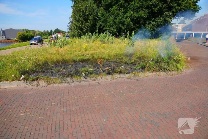 Brandweerinzet bij grasbrand