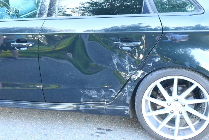 Scooterrijder gewond bij aanrijding met auto